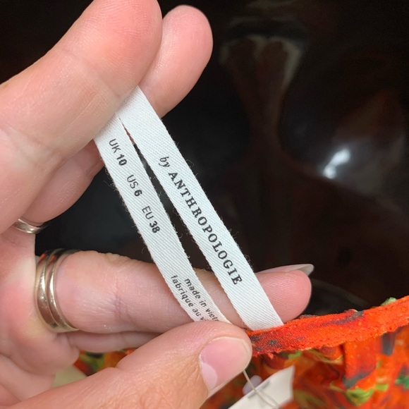 NWT Anthropology shell, size 6, strawberry print - Picture 4 of 5